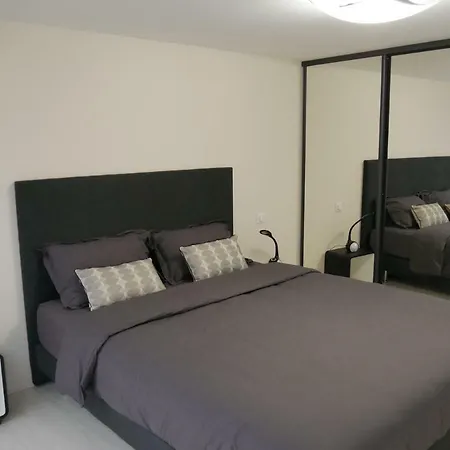 Apartment Grand Loft Chic Et Moderne, Deco Industrielle *