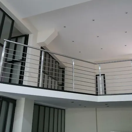 Apartment Grand Loft Chic Et Moderne, Deco Industrielle Beausoleil