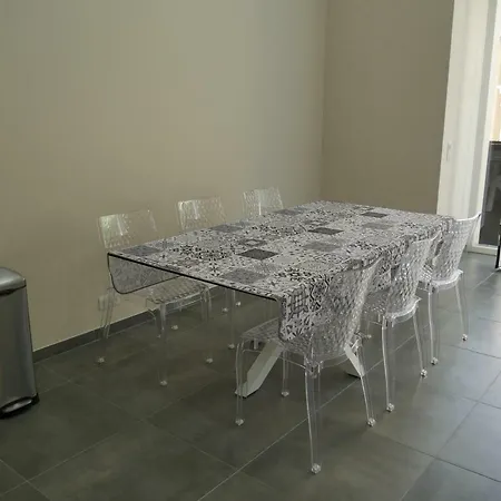 Apartment Grand Loft Chic Et Moderne, Deco Industrielle