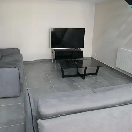 Grand Loft Chic Et Moderne, Déco Industrielle Beausoleil