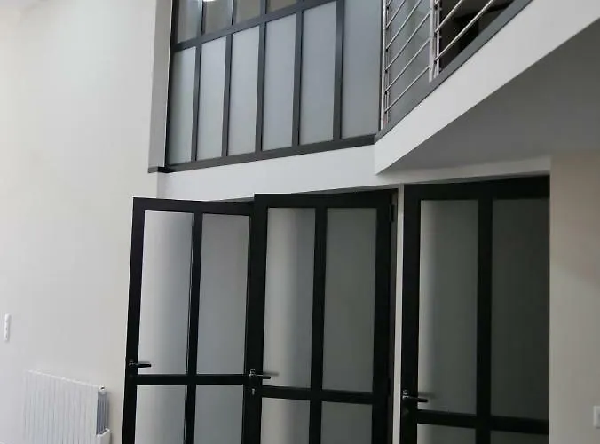 Apartment Grand Loft Chic Et Moderne, Deco Industrielle *